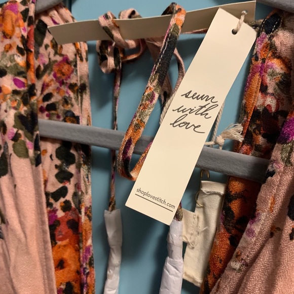 LOVESTITCH Tina Floral Mini Dress- new with tags - Picture 2 of 3